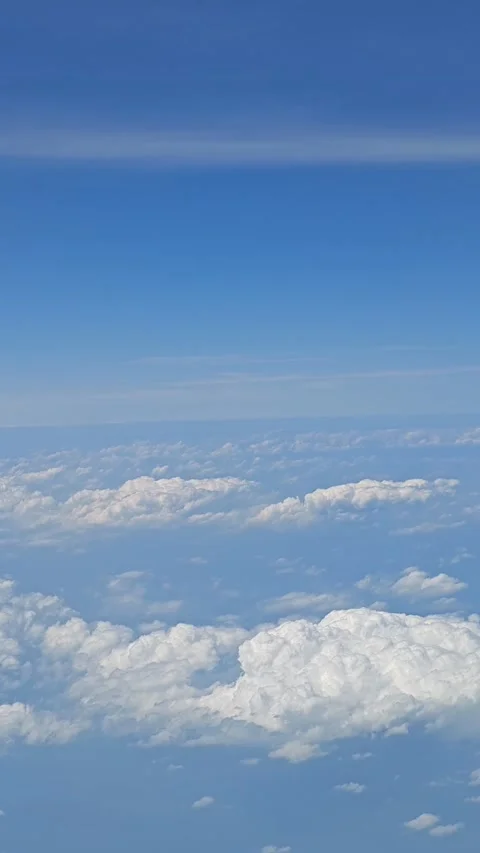 A slow moving of white clouds Stock Footage 286916943