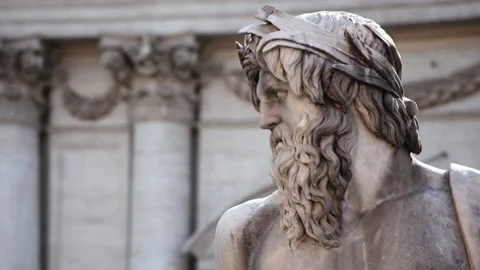 Slow pan out of the River Ganges statue in Piazza Navona Stock Footage 151844591