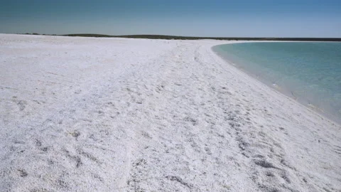 Slow pan of shell beach at shark bay in western australia Stock Footage 159399526