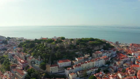 Slow parallax of Castelo do Sao Jorge Vídeo Stock 162704809