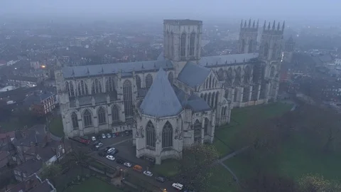 Slow pull away from York Minster, Drone, Yorkshire Video stock 101711990