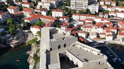 Slow push and orbit shot of castle fortress in Croatia 스톡 동영상 257091645