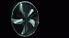Ventilateur de ventilation tournant lentement. 4K : vidéo de stock