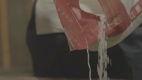 Slow shooting of the process of making fermented rice with Zhenjiang Hengshun. Video stock 253542344