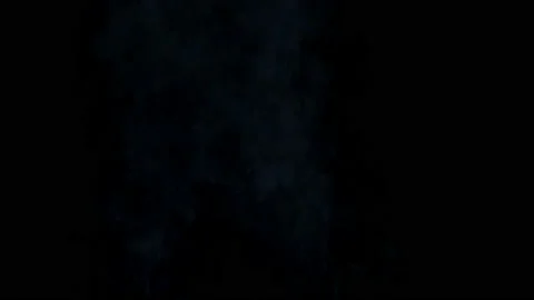 Slow smoke floating on black screen background 库存影片 231033056