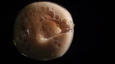 A Slow top close up fizzy soft drink in glass Видео 132150236