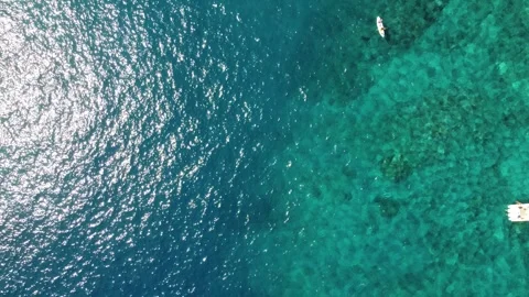 Slow top down aerial over Crystal Bay Vídeo Stock 329389054