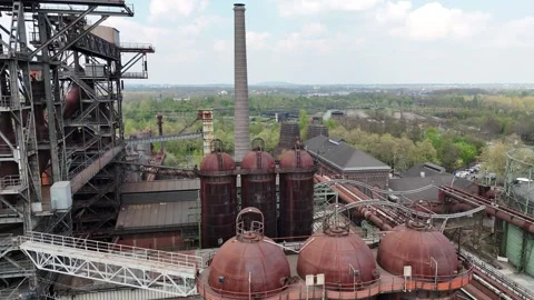 Slow Vertical Reveal of Dramatic Industrial Architecture Video stock 335378670