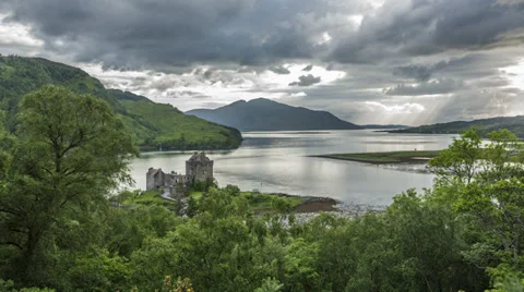 Slow zoom of eilean donan castle, dornie, highlands, scotland Stock Footage 39712985