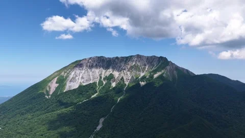 Slowly Advancing Drone View of Mount Daisen in Tottori Video stock 342256446