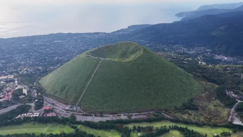 Slowly Advancing View of Mount Omuro Crater in Ito, Japan Stock-Footage 342234351