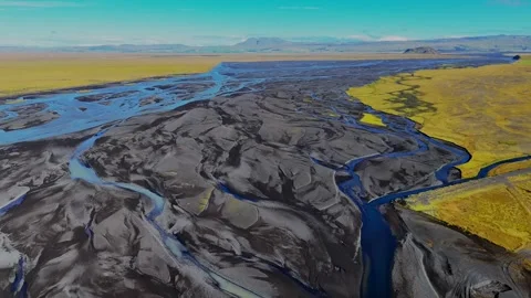 Slowly Advancing View Over Braided River Channels in Iceland Video stock 342267172
