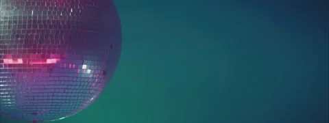 Slowly rotating silver disco ball Stock-Footage 168265871