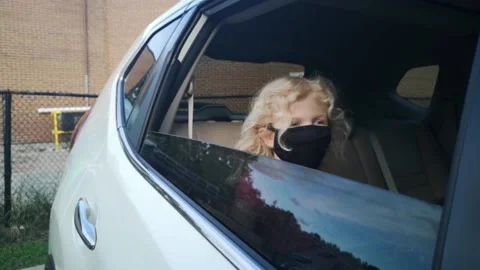 Slowmo, Car Window roll Down Masked Child Reveal Видео 136792052