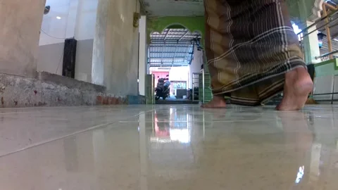 Slowmo video walking out of the mosque. Stock Footage 251284726