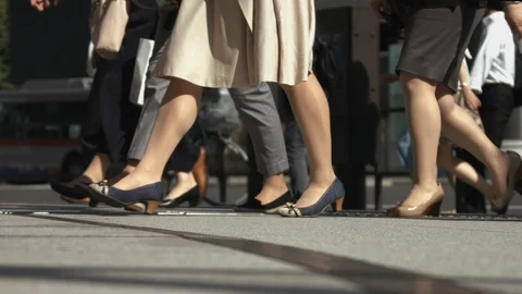 Slowmotion - Commuters People Sidewalks Summer Tokyo Stockbeeldmateriaal 94411263