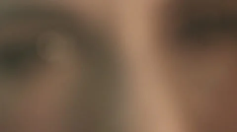 Slowmotion female eye close up Video stock 68652203