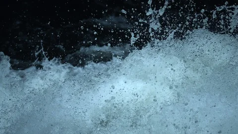 Slowmotion Water Splash in River Видео 109239045