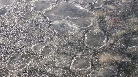 Sludge of ice on the water. Stockbeeldmateriaal 87915995