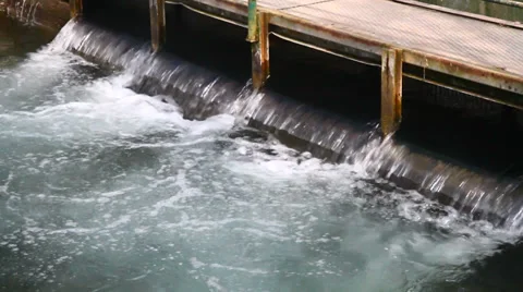 Sluice 動画素材 36496229