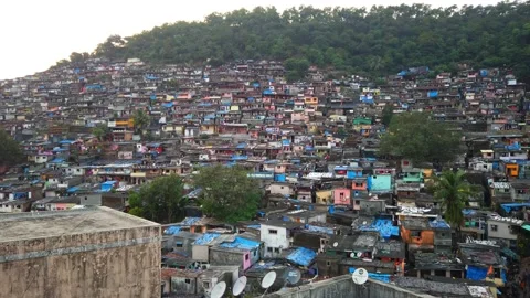 Slums on hillock Vídeos de archivo 138245218