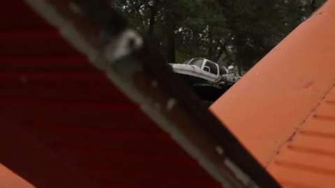 Small Abandoned Planes In Field Rack Focus 스톡 동영상 147005529