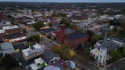 Small American town lighting at dusk. Danville town from above, Virginia, USA Vídeo Stock 293607475