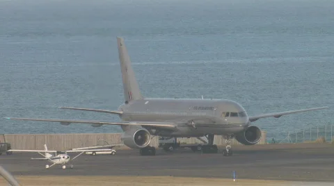 Small and big planes Stock-Footage 452468