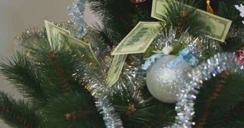 Small artificial Christmas tree decorated with glitter, balloons, rain and Vídeos de archivo 228724058