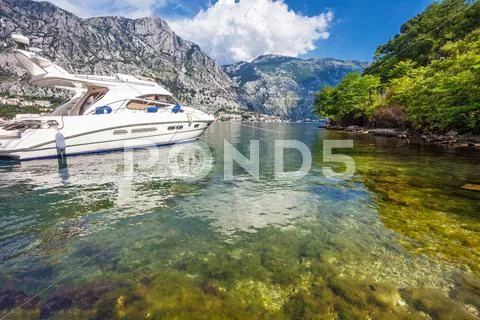 A small bay with boat Stock Photos