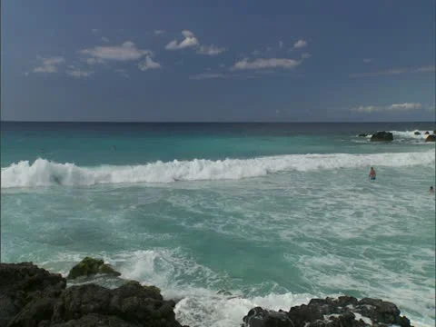 Small Bay with Swimmers Video stock 22244816