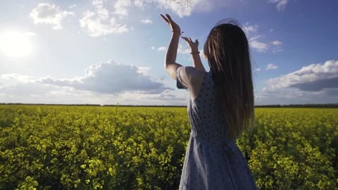 Small bead balls Stock Footage 134251563