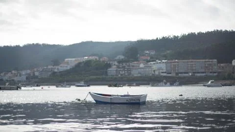 Small boat in the harbor Foto stock