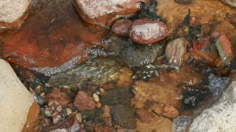Small brook between stones 스톡 동영상 718863
