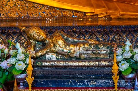 Small Buddha statues inside Wat Pho temple in Bangkok, Thailand, arranged i.. Stock-Fotos