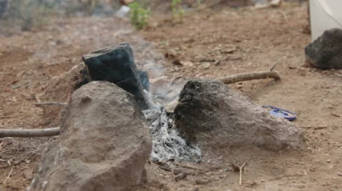 Small campfire used for cooking 動画素材 59796182