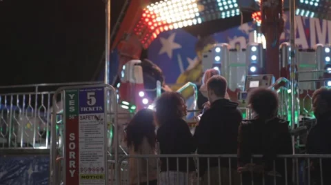 Small Carnival - Line/Queue for Ride2 動画素材 64352242