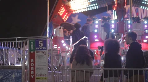 Small Carnival - Line/Queue for Ride3 動画素材 64352363