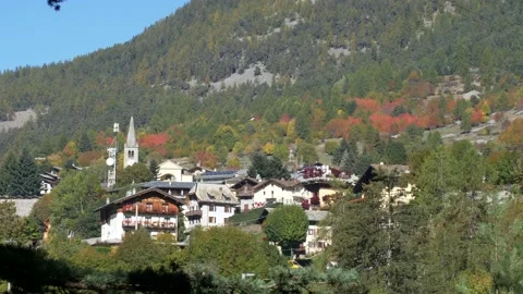 Small complex of houses in a small mountain village. Video stock 168075102