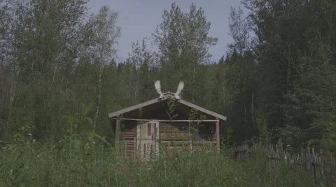 Small cottage in the nature. Видео 69065578