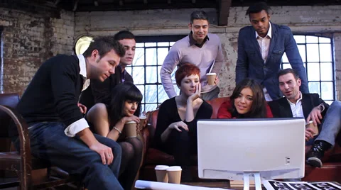 Small creative team meeting, discussing a project in shabby chic business office 스톡 동영상 32724028