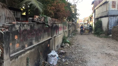 Small Dirt Road in Phnom Penh Cambodia IMG 0826 Video stock 120152377