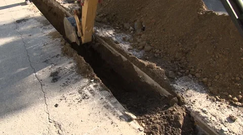 Small Excavator Shovel 库存影片 43352192