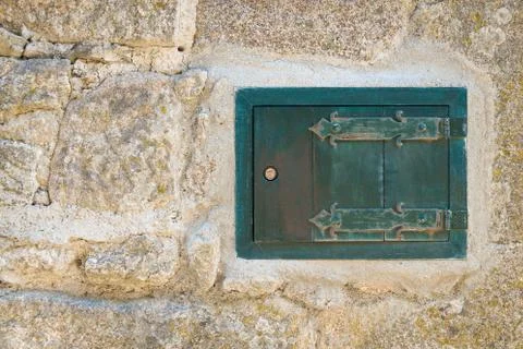 Small green door Fotos de archivo