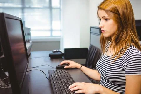 Small GUI window showing Tamil labels Python code reading numbers yielding zero Stock Photos