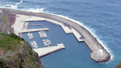 Small harbor with sailboats Stockbeeldmateriaal 71490893