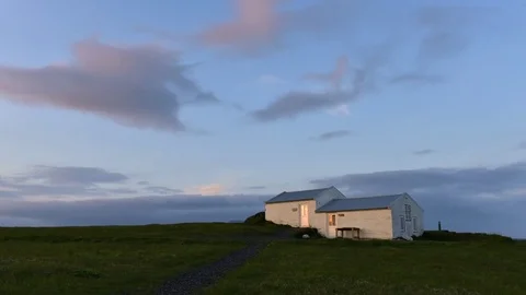 Small house of lighthouse keeper Video stock 82321998