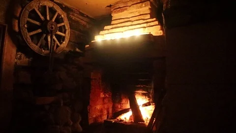 Small hunting lodge Stock Footage 113813829