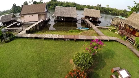 Small hut by the river Видео 91473015