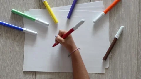 Small Kid drawing a Heart. Stock Footage 54033226